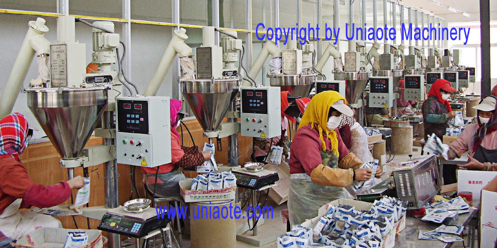 The Scene Photo of Semi-Automatic Powder Filling Machine